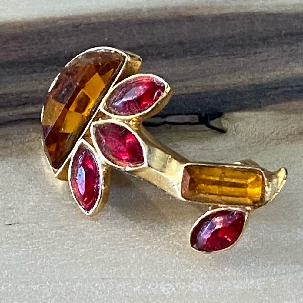 Special Little Vintage Multi-Colored Pin/Brooch❤️